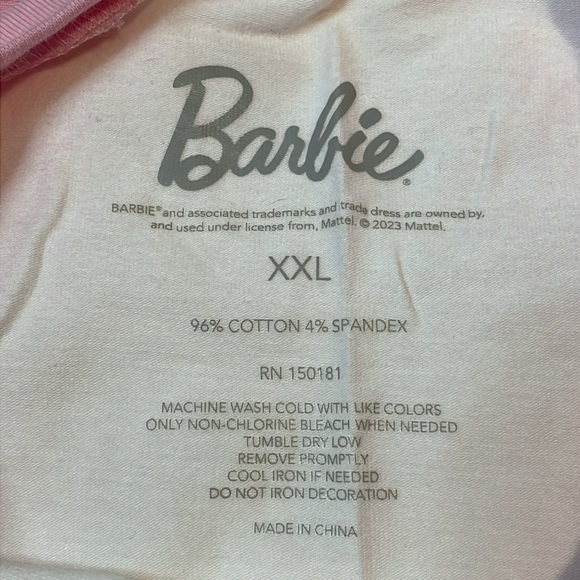 Barbie Woman’s Pink & White Short Sleeve Cropped Tee Size XXL - Picture 3 of 5